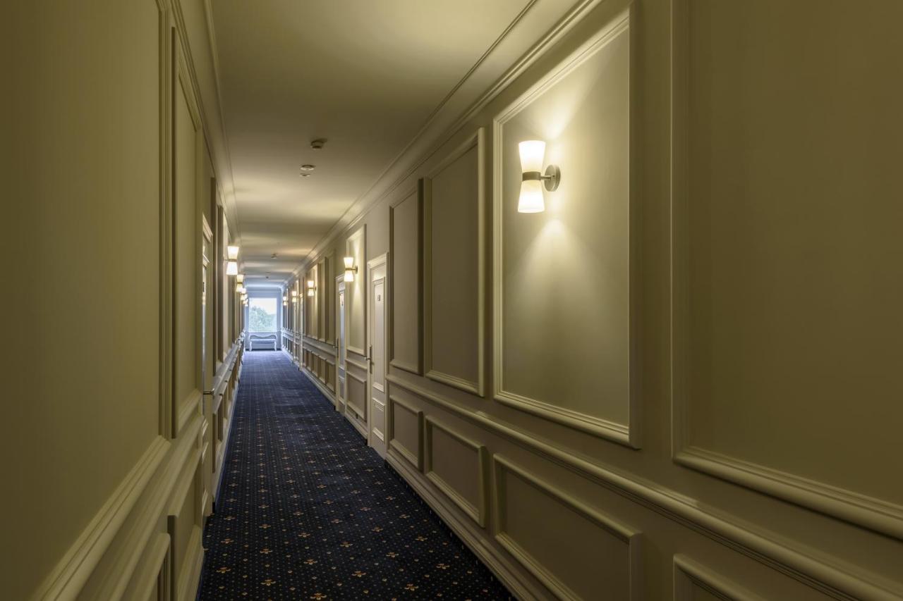 Grand Royal Hotel Chernivtsi Exterior photo